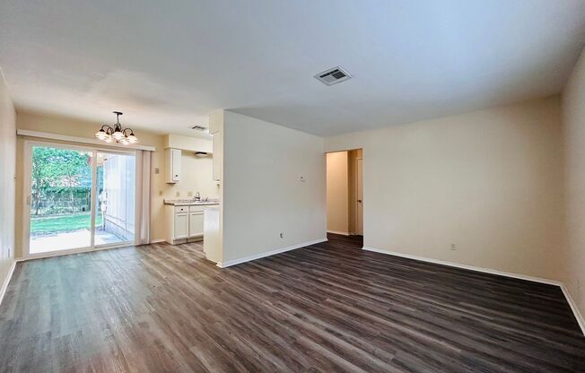 5226 Pine Pl 78744 | 3 Bed 2 Bath 1 Garage $1595
