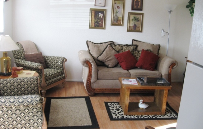 Completely Furnished 2-bedroom Apartment includes utilities