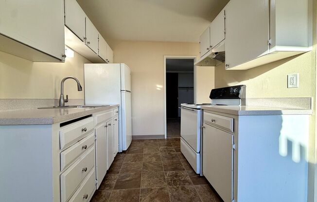 1 bed, 1 bath, 520 sqft, $1,299, Unit 20