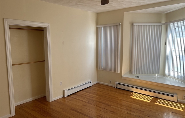 3 beds, 1 bath, 1,166 sqft, $3,200, Unit 1