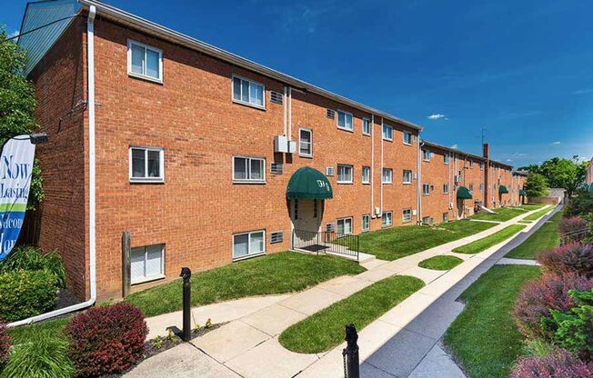 1 bed, 1 bath, 725 sqft, $1,350, Unit D12