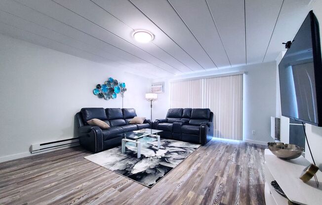 2 beds, 1 bath, 750 sqft, $1,199