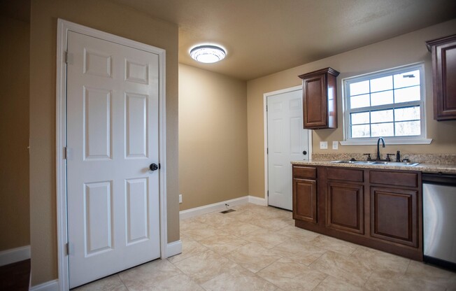 NATURE LANE DUPLEX-315 & 321