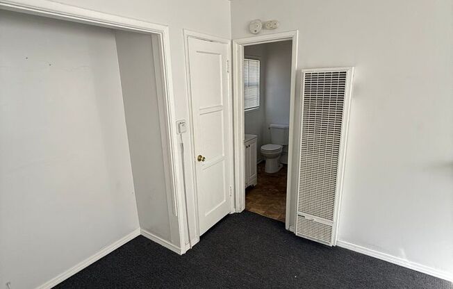 Studio, 1 bath, $1,400, Unit B