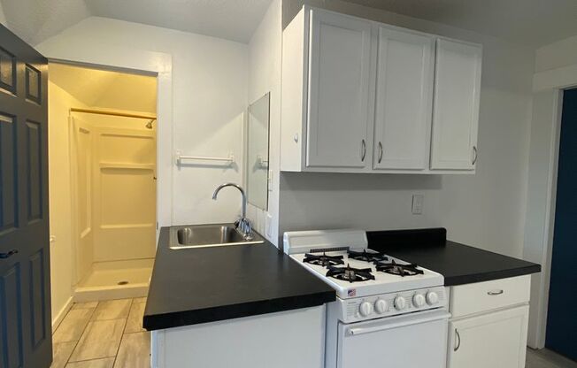 1 bed, 1 bath, 750 sqft, $750, Unit Unit 3