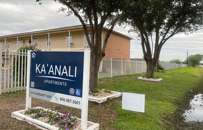 2 beds, 2 baths, 700 sqft, $785, Unit Unit 57