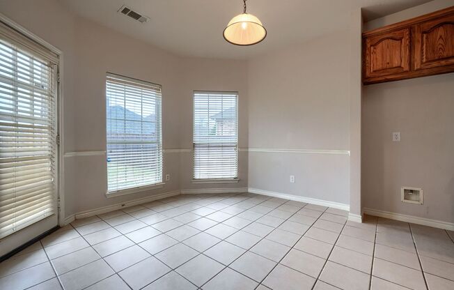 Stunning 5-Bedroom Home with Spacious Backyard and Modern Upgrades