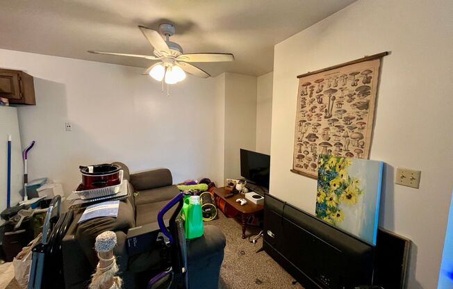 2 beds, 1.5 baths, $1,350, Unit 205