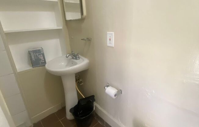 908 NE 17th Terr 1-6- BUY RENT SELL NOW LLC