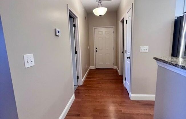 3 beds, 2 baths, 1,500 sqft, $2,200, Unit 430SMA8