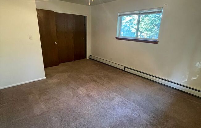 1 bed, 1 bath, $850, Unit 4