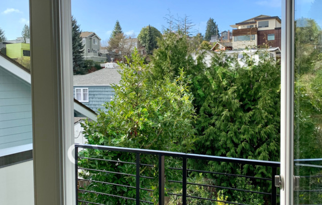 Almost new Magnolia View Townhouse