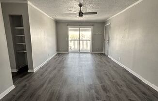 2 beds, 1 bath, $2,050, Unit #6393