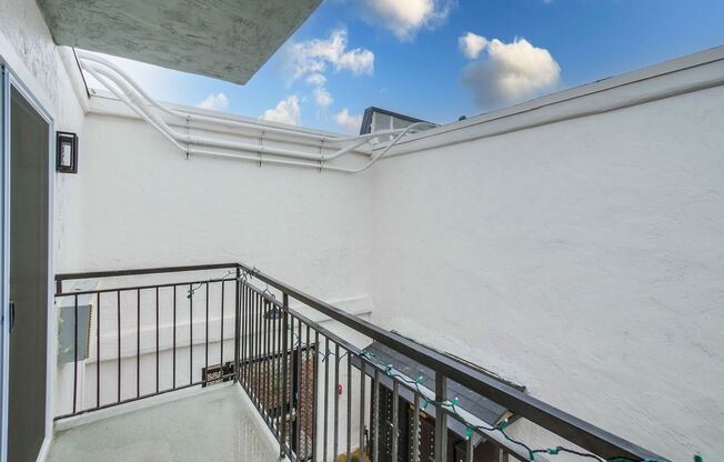 2 beds, 2 baths, 775 sqft, $2,795, Unit 4820-18