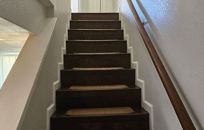 2 beds, 2.5 baths, $1,750, Unit Unit 160