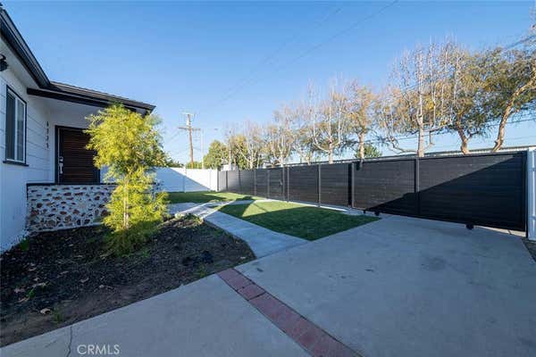 3 beds, 2 baths, 1,200 sqft, $4,295