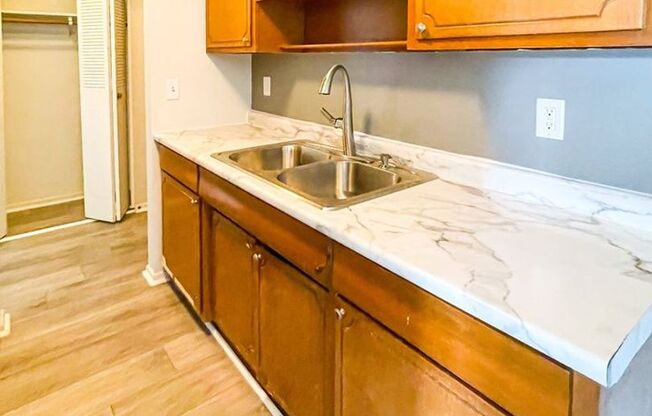3 beds, 2 baths, 1,200 sqft, $1,799, Unit Unit 307