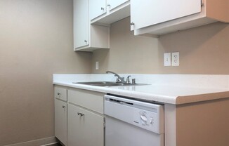 1 bed, 1 bath, 525 sqft, $1,650, Unit 14