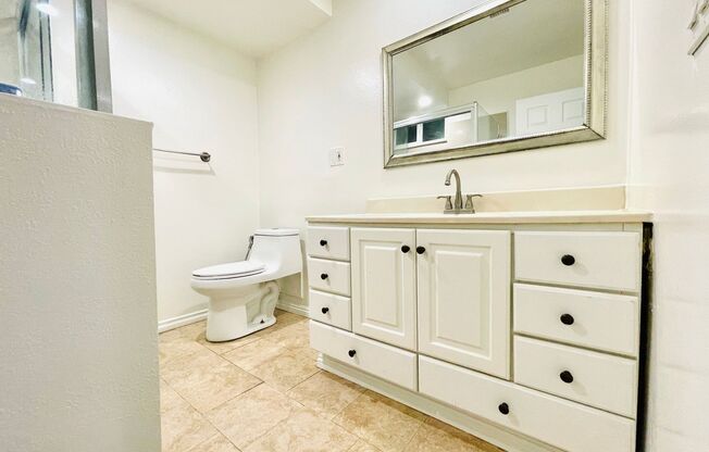 Charming Cul-de-Sac Home for Lease in Cerritos