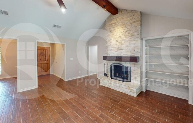 2328 TAMARISK DR