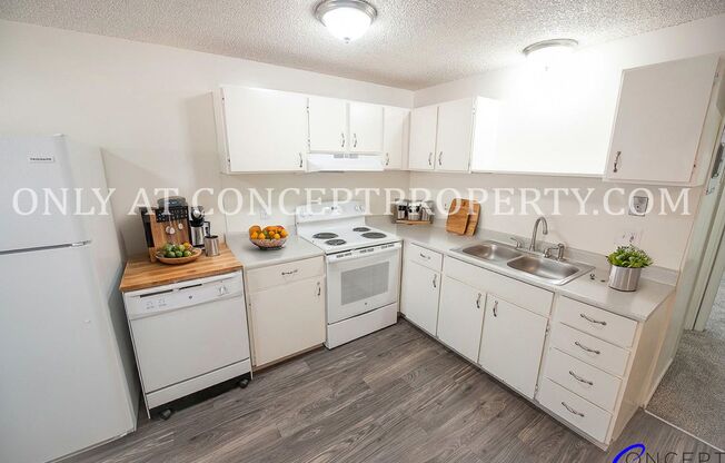 2 beds, 1 bath, 935 sqft, $1,299, Unit 40