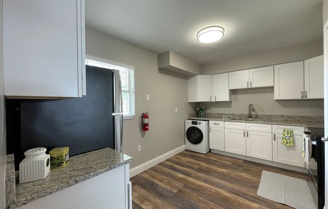 1 bed, 1 bath, 557 sqft, $1,299, Unit B10