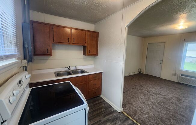 2 Bedroom 1 Bath Apartment