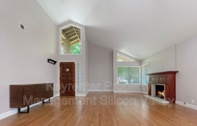 2261 PLUMMER AVE