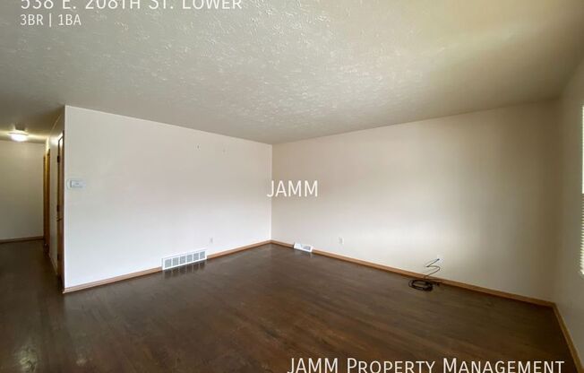538 E 208 ST