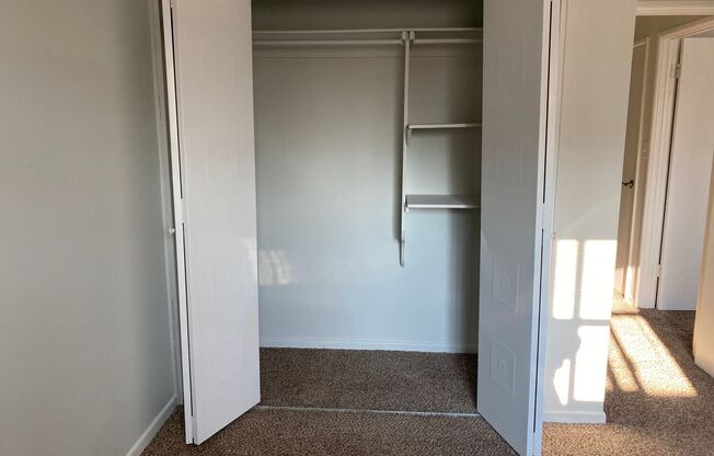 2 beds, 1 bath, $1,625, Unit F06