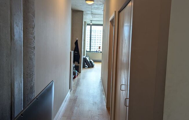 Incredible High Floor 1b1b in Chicago Downtown