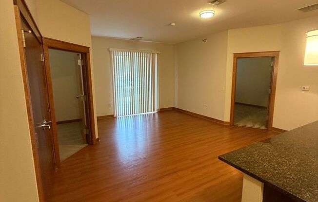 2 beds, 2 baths, $1,425, Unit 103