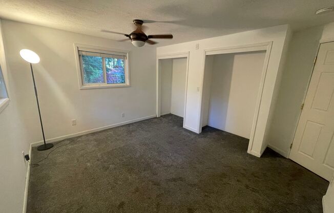 2 beds, 1 bath, 1,140 sqft, $2,450