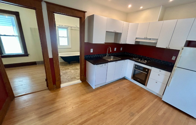 3011 N PIERCE