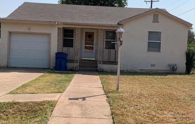 Adorable 2 Bedroom Home in Sweetwater, TX!