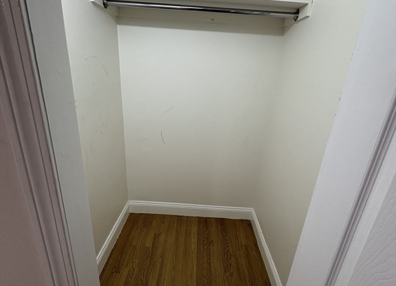 3 beds, 2 baths, 1,110 sqft, $5,100, Unit 30