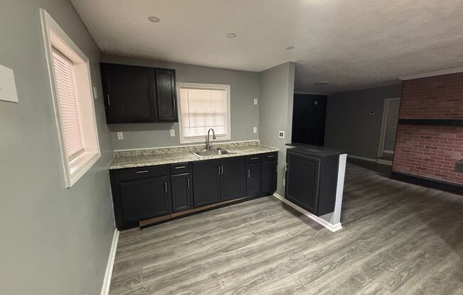 3 bedroom 1.5 bathroom for rent in Arlington