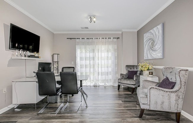 Leasing Office