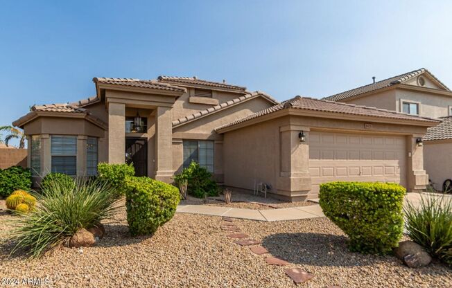 Charming 4 bedroom in Phoenix!!
