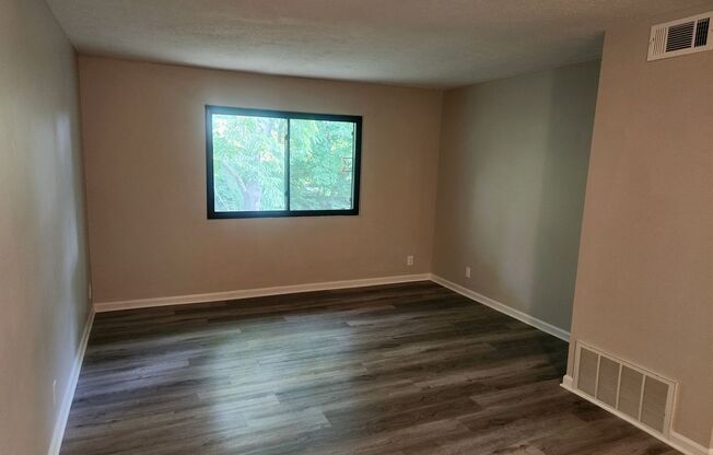 Lovely 1 bedroom 1 bath 2nd floor condo with washer/dryer hook-ups inside unit and dishwasher!!