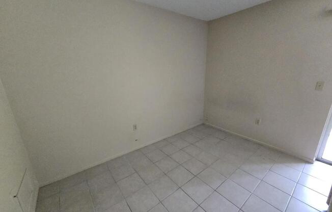 289 B JERU BLVD
