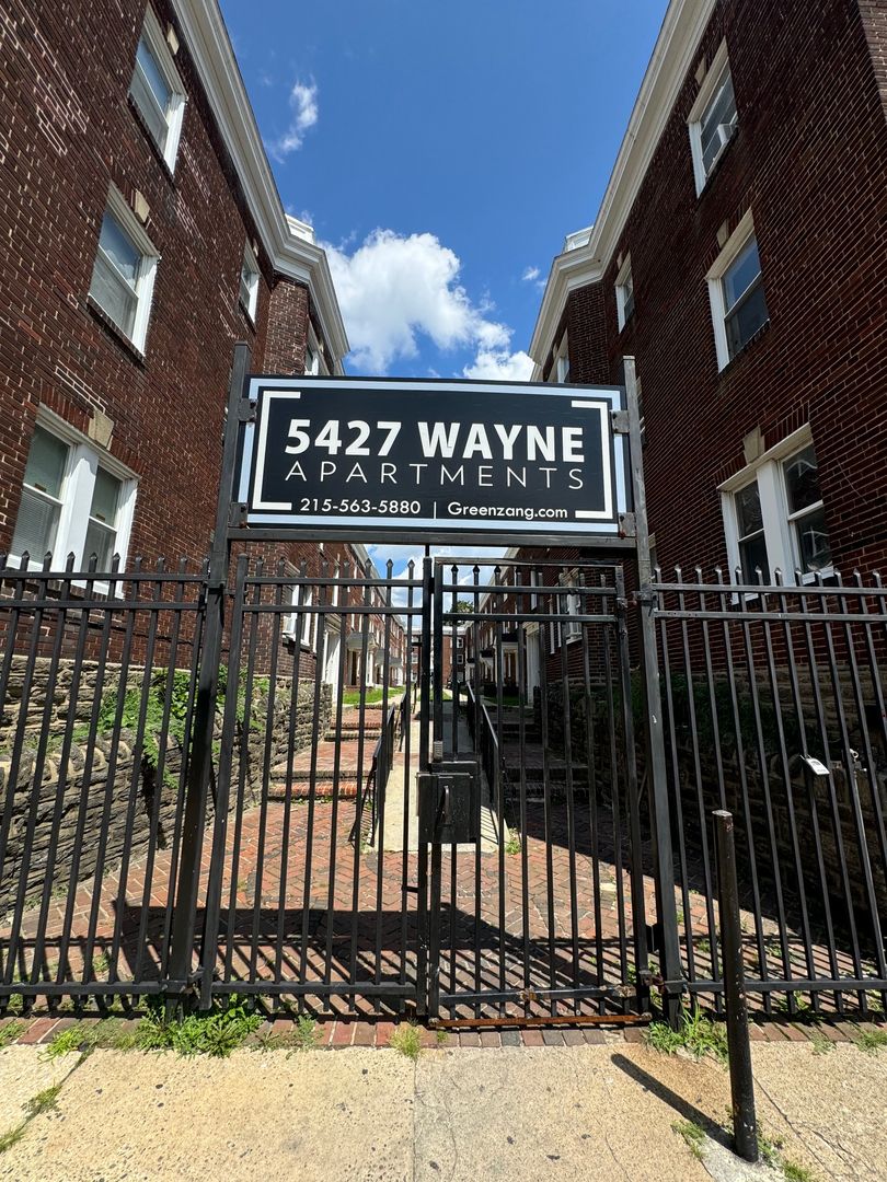 5427 Wayne