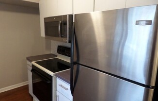 2 beds, 1 bath, $1,695