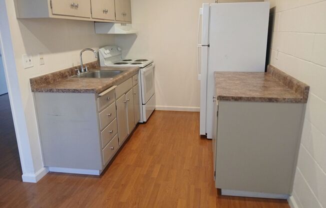 1 bed, 1 bath, 698 sqft, $1,199, Unit 127