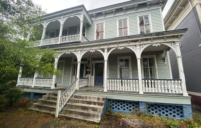 218 East Henry St - Unit B