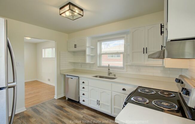 Evolve Real Estate: Welcome to This Spacious 5 Beds/2 Baths Single Family Residence With Great Layout!