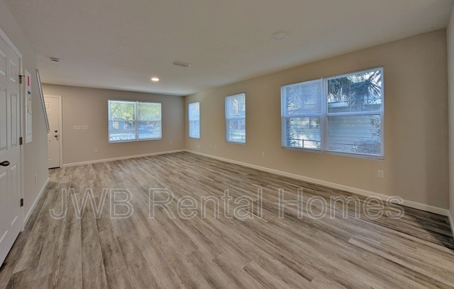1319 PASCO ST