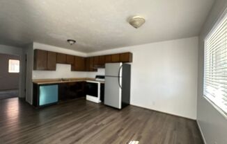 2 beds, 1 bath, 990 sqft, $1,100, Unit 274