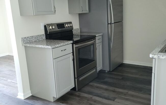 1 bed, 1 bath, $950, Unit 302