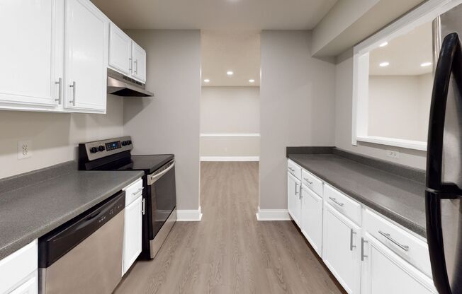 3 beds, 2 baths, 1,130 sqft, $1,472, Unit 36